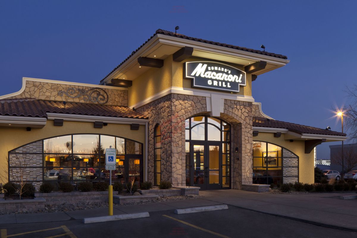 Macaroni-Grill-Front